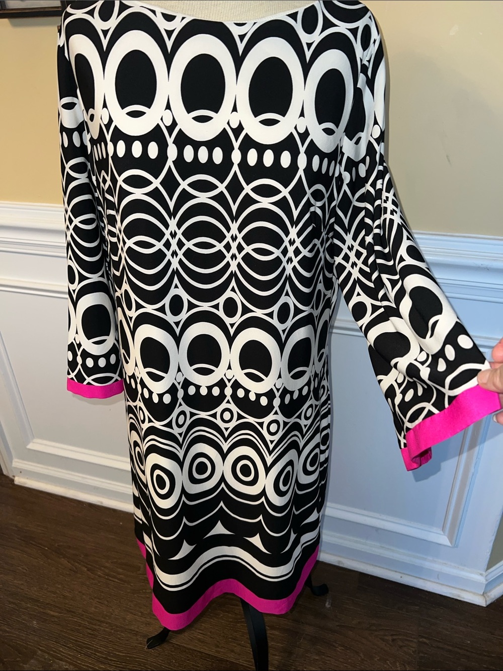 Eliza J Black & White Geometric Midi Dress with Pink Trim - Picture 3 of 3